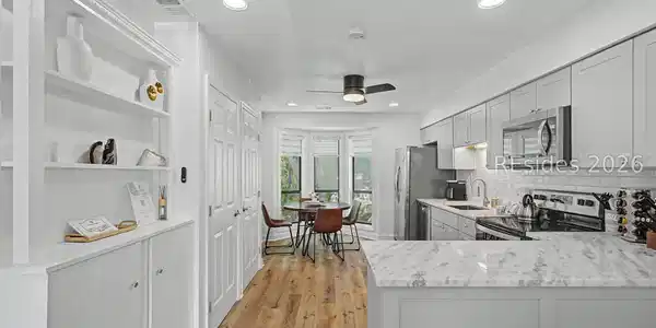 6 Woodward Avenue