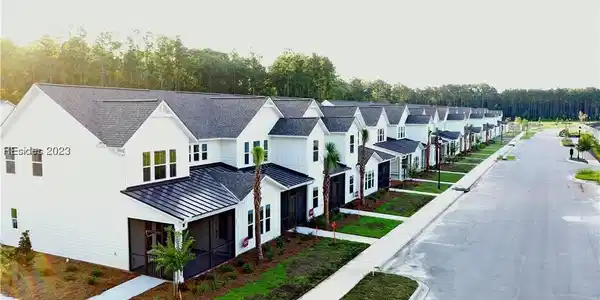 3 Marlowe Way