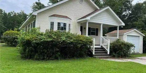 61 River Tree Circle