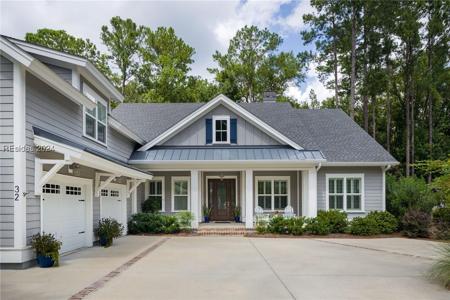 32 Driftwood Court W
