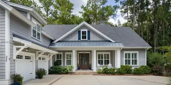 32 Driftwood Court W