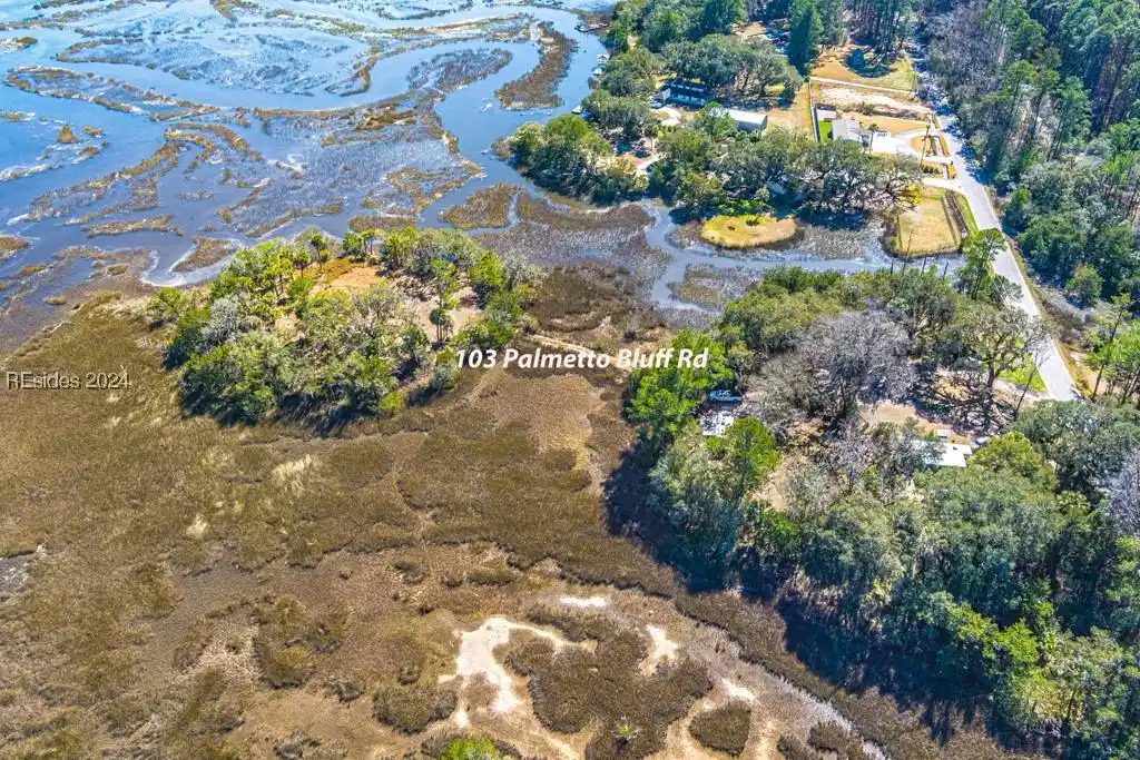 Image 1: Aerial view of 8.48 acres of marsh front property Image 1: Aerial view of 8.48 acres of marsh front property