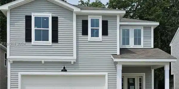120 Standing Oaks Drive