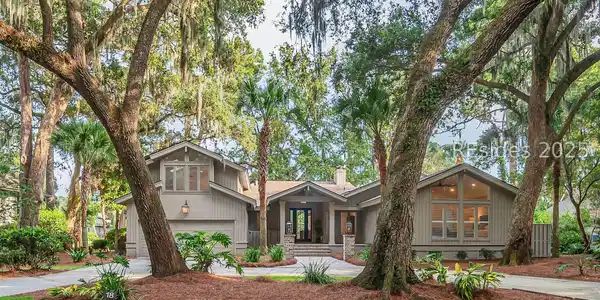 18 Planters Wood Drive