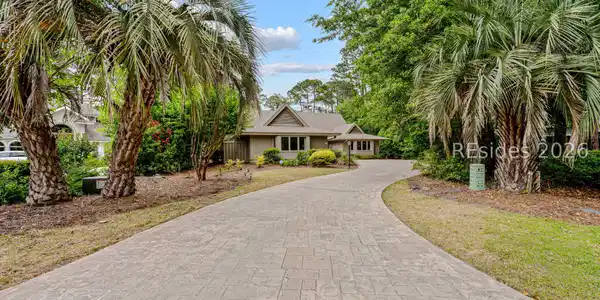 28 Lenora Drive