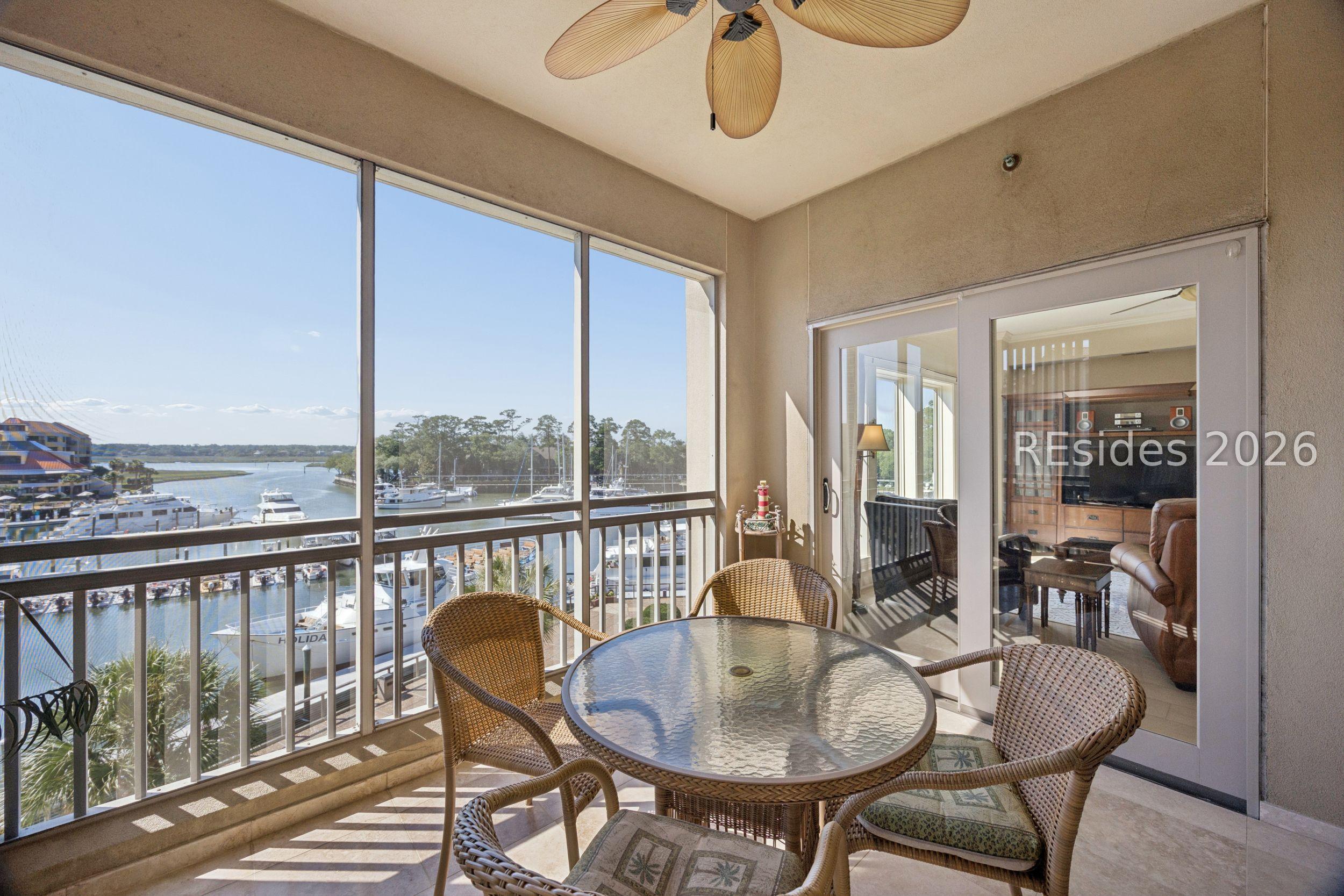 Image 3: Screened balcony