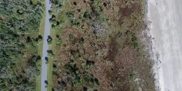 Image 4: View of drone / aerial view Image 4: View of drone / aerial view