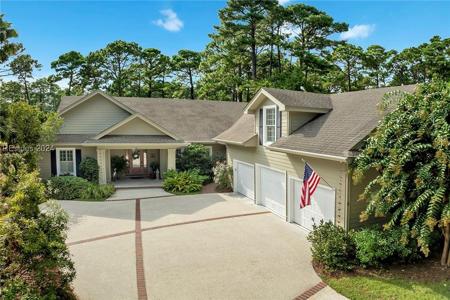 6 Winged Arrow Court