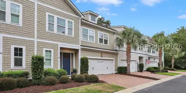 8 Creekstone Drive