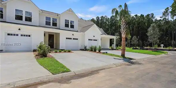 7 Marlowe Way