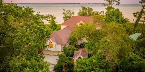 18 Oyster Shell Lane