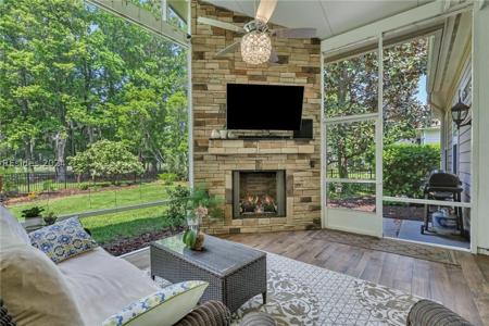 168 Island West Drive