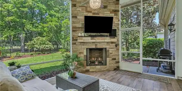 168 Island West Drive