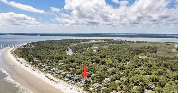Image 3: Located off South Beach Lane on Sea Pines' best st Image 3: Located off South Beach Lane on Sea Pines' best st
