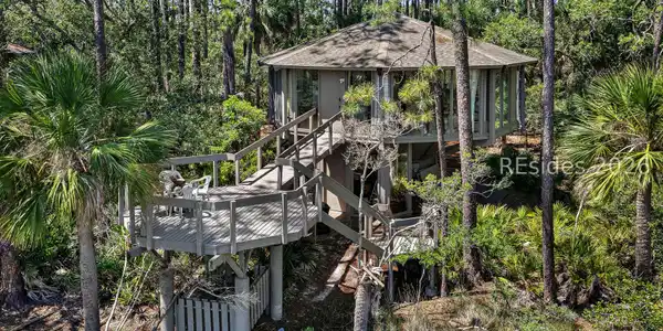 2043 Deer Island Road
