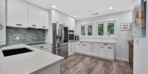 Image 3: Remodeled kitchen