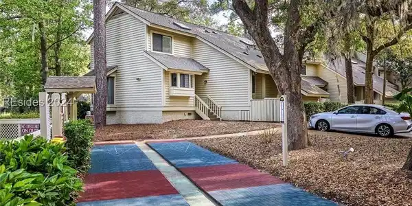 70 Lighthouse Road