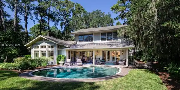 12 Harleston Green
