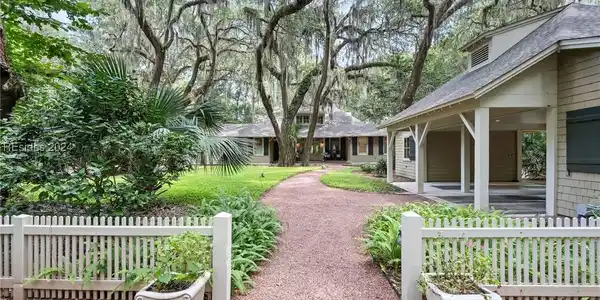 28 Bee Tree Drive
