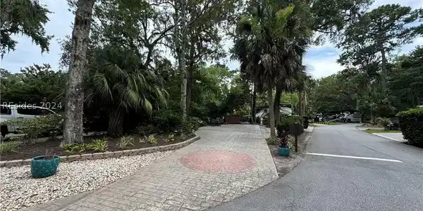 133 Arrow Rd
