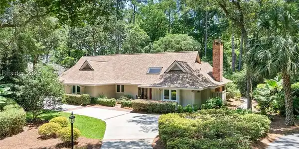 14 Jingle Shell Lane