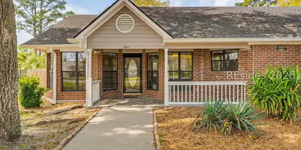 1037 Otter Circle