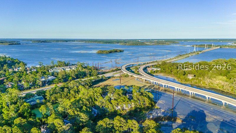 Image 2: At the foot of the bridge to HHI Image 2: At the foot of the bridge to HHI