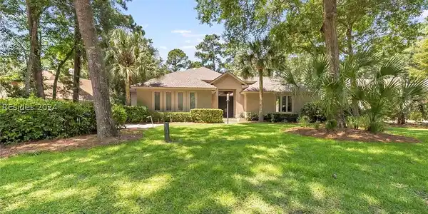 614 Colonial Drive