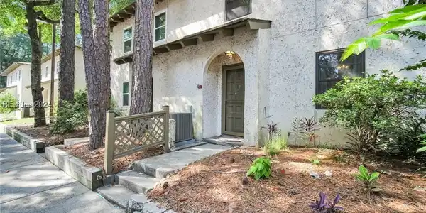400 Wm Hilton Parkway