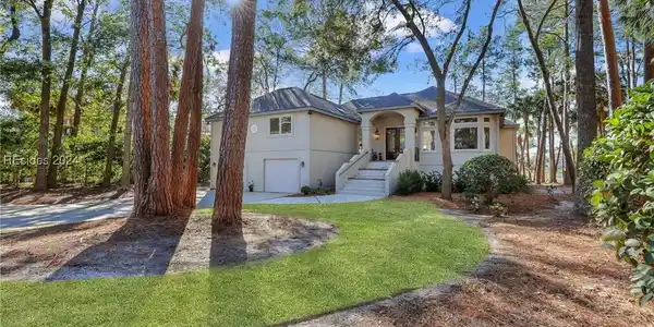 85 Peninsula Drive