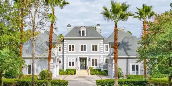 46 Lancaster Boulevard