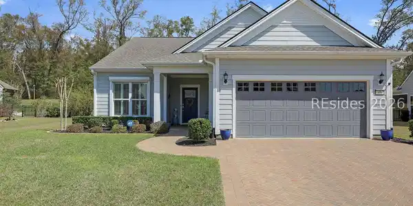 49 Heathrow Avenue