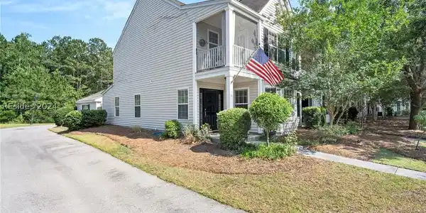 128 Slater Street