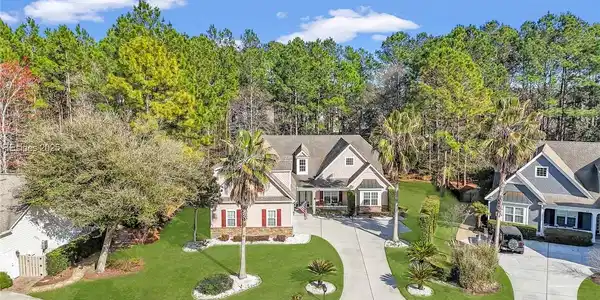 25 Lakes Crossing