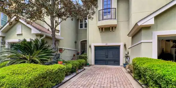 27 Seagrass Landing Court