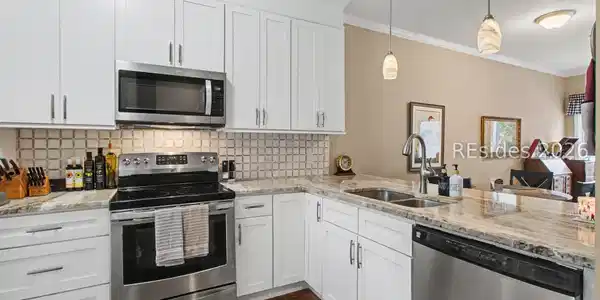 10 Yacht Cove Drive