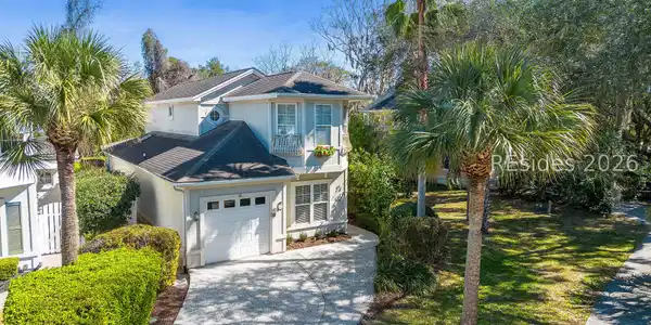 16 Bermuda Pointe Circle