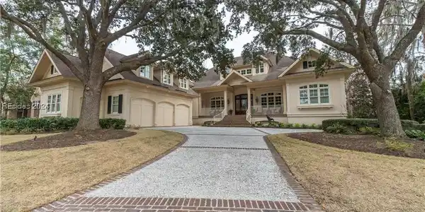 43 Lexington Drive