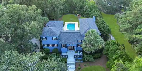 77 Fort Walker Drive