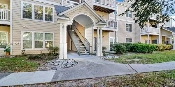 100 Kensington Boulevard