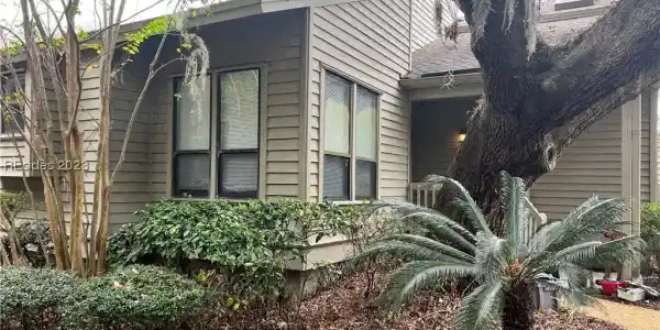 8 Spartina Court