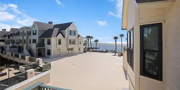 656 Newhaven Court