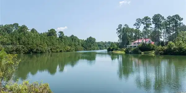 42 Hunting Lodge Road