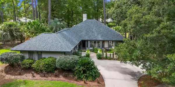 3 Cygnet Court
