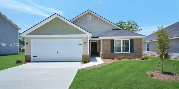 324 Founders Walk