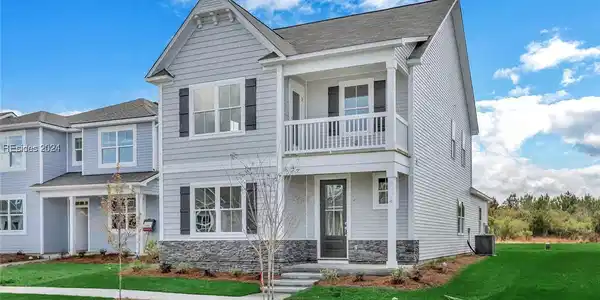 104 Standing Oaks Drive