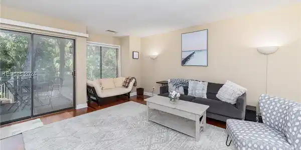 15 Deallyon Avenue