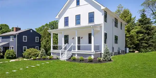 22 Farnsworth Avenue