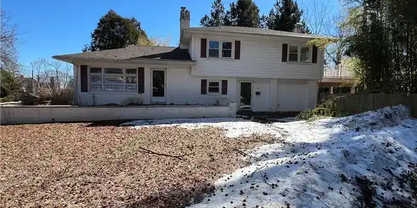 28 Hill Top Drive