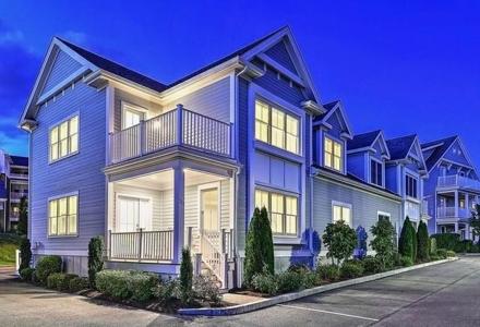 20 Kettle Point Avenue